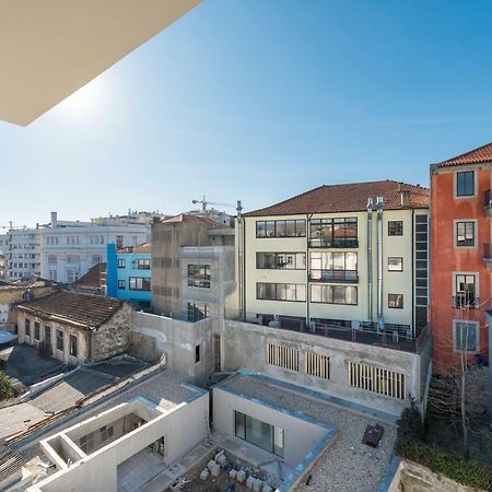Bright Downtown Apartment Порто Екстериор снимка
