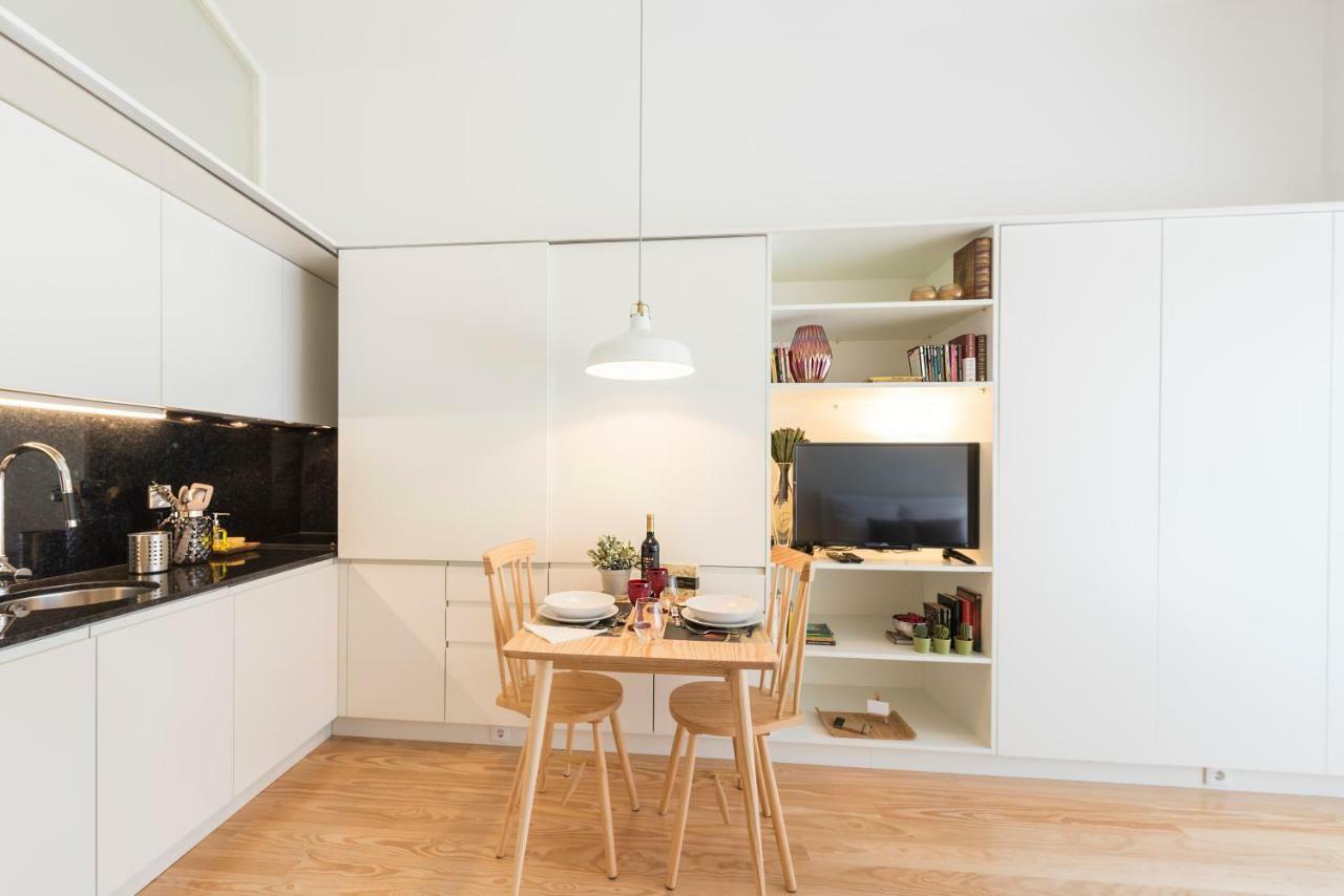 Bright Downtown Apartment Порто Екстериор снимка