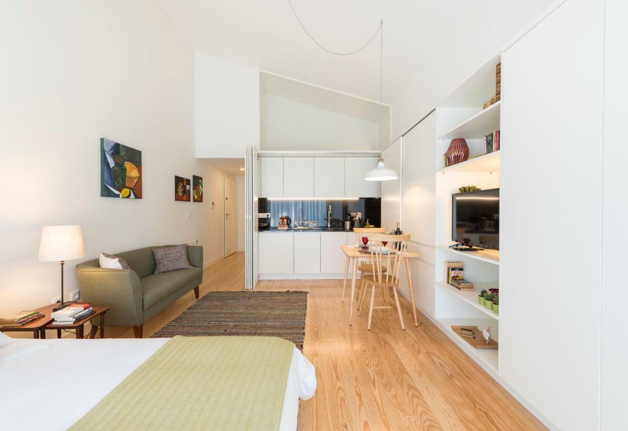 Bright Downtown Apartment Порто Екстериор снимка
